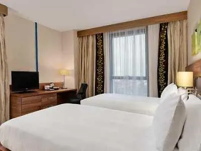 Hilton Garden Inn Sevilla 4*, Seville