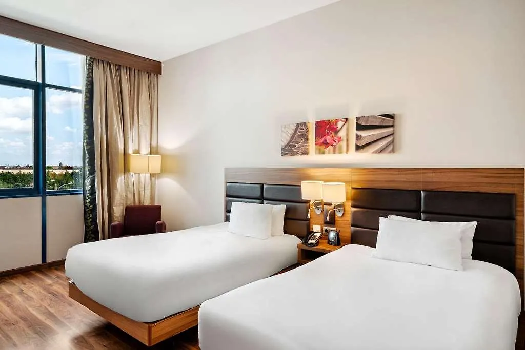Hilton Garden Inn Sevilla 4*,  Spanien