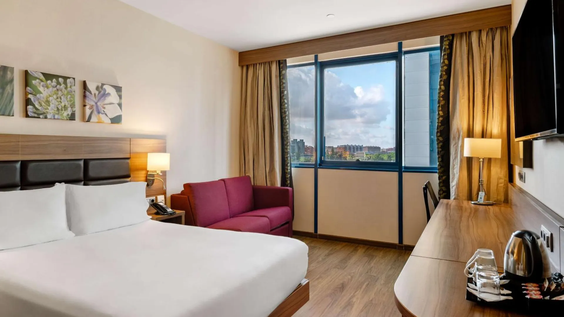 Hilton Garden Inn Sevilla 4*,  Spanien